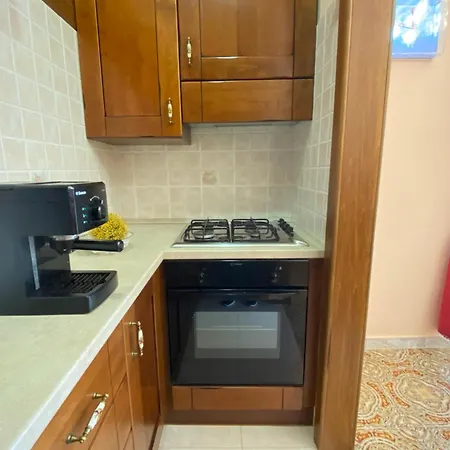 Elegant House דירה