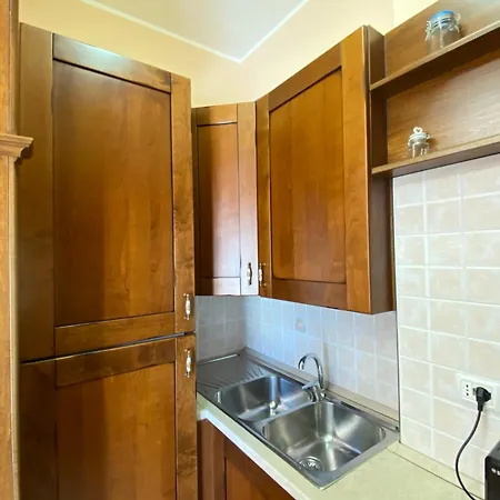 Elegant House דירה *