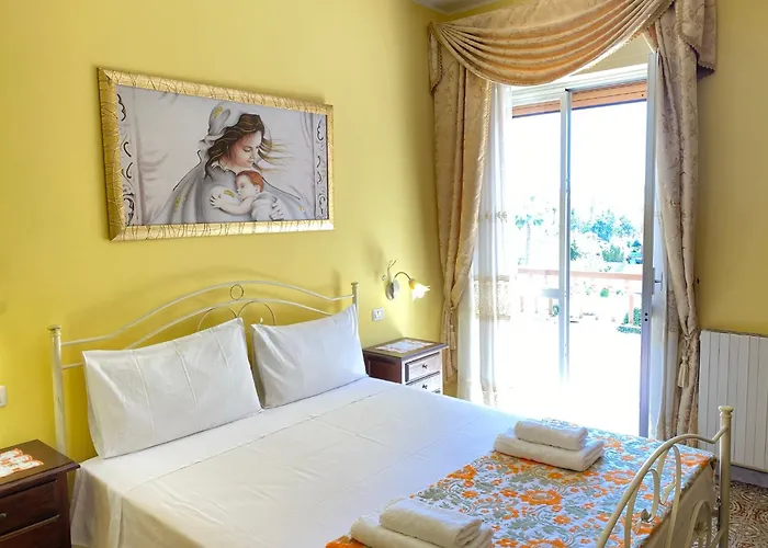 Apartment Elegant House *