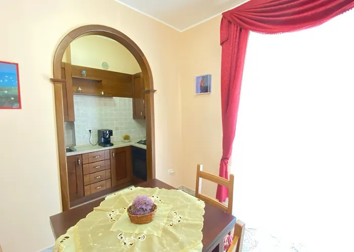 Apartment Elegant House *