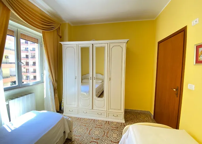 Elegant House Apartment *