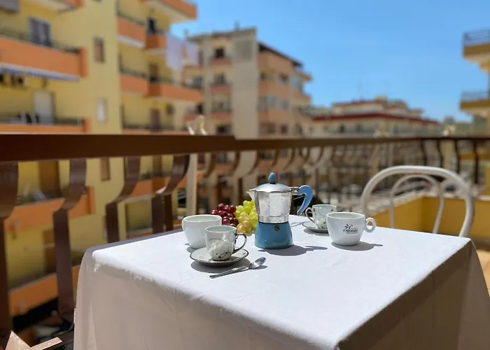 Elegant House Apartment *